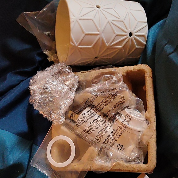 Salerno Mini Wax Warmer Scentsy - Picture 3 of 4